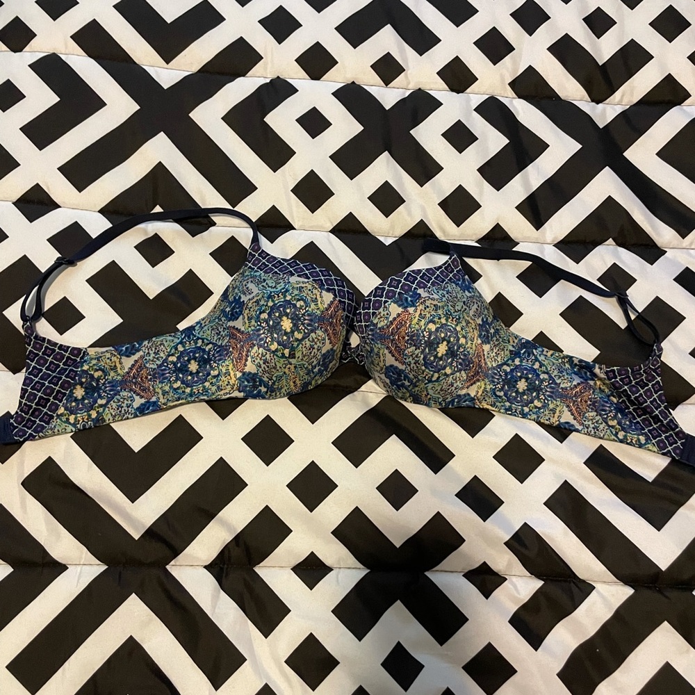 Victoria’s Secret silky push-up